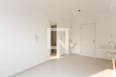 Sala/Cozinha de apartamento para alugar com 2 quartos, 32m² em Jardim Celeste, São Paulo