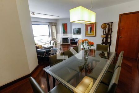 Sala de apartamento à venda com 4 quartos, 134m² em Vila Suzana, São Paulo