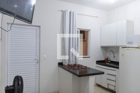 Quarto/Sala de kitnet/studio para alugar com 1 quarto, 20m² em Bonfim, Belo Horizonte