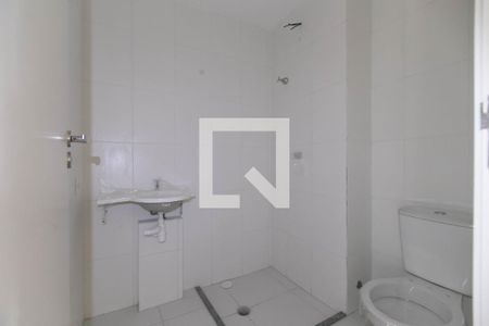 Banheiro de kitnet/studio para alugar com 1 quarto, 26m² em Conjunto Residencial José Bonifácio, São Paulo