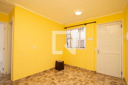 Sala de apartamento para alugar com 2 quartos, 39m² em Jardim Albertina, Guarulhos