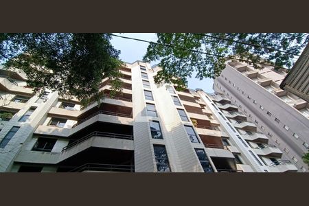 Fachada de apartamento à venda com 4 quartos, 227m² em Vila Suzana, São Paulo