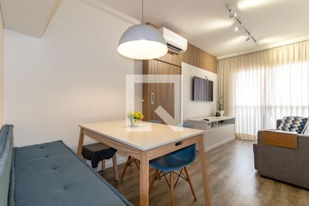 Sala de apartamento à venda com 2 quartos, 65m² em Vila Uberabinha, São Paulo