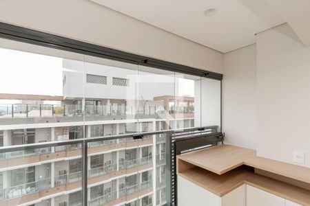 Varanda de kitnet/studio para alugar com 1 quarto, 26m² em Jardim das Acácias, São Paulo