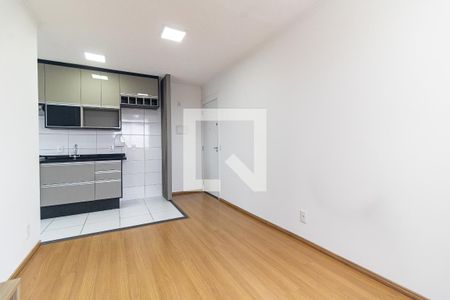 Sala de apartamento para alugar com 2 quartos, 41m² em Jardim Santa Emília, São Paulo