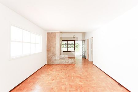 Sala de casa à venda com 6 quartos, 180m² em Butantã, São Paulo