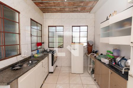 Cozinha de casa à venda com 2 quartos, 360m² em Industrial Itau, Contagem