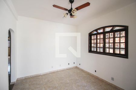 Sala de casa para alugar com 2 quartos, 107m² em Piam, Belford Roxo