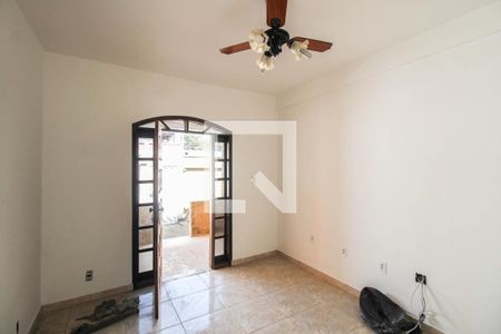 Sala de casa para alugar com 2 quartos, 107m² em Piam, Belford Roxo