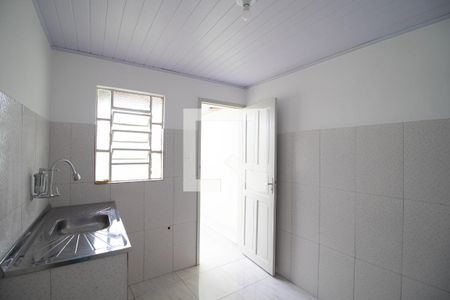 Cozinha de casa para alugar com 1 quarto, 25m² em Vila Nivi, São Paulo