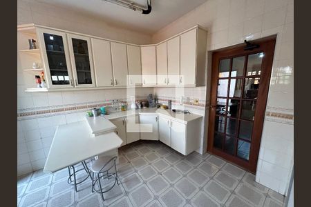 Cozinha de casa à venda com 3 quartos, 250m² em Vila Romana, São Paulo