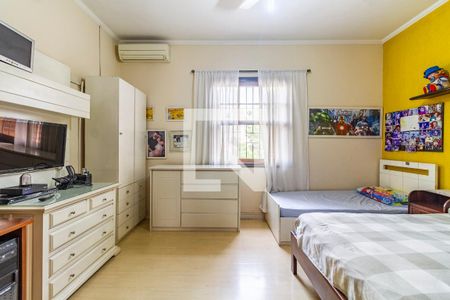 Quarto 2 de casa para alugar com 3 quartos, 240m² em Pinheiros, São Paulo