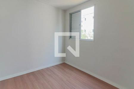 Quarto 2 de apartamento para alugar com 2 quartos, 44m² em Parque Ipê, São Paulo