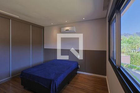 Casa de condomínio à venda com 430m², 4 quartos e 4 vagas Casa de condomínio à venda com 430m², 4 quartos e 4 vagasQuarto 2