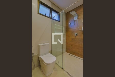 Casa de condomínio à venda com 430m², 4 quartos e 4 vagas Casa de condomínio à venda com 430m², 4 quartos e 4 vagasBanheiro