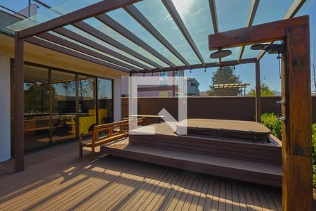 Casa de condomínio à venda com 430m², 4 quartos e 4 vagas Casa de condomínio à venda com 430m², 4 quartos e 4 vagasSpa