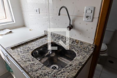 Cozinha de kitnet/studio à venda com 1 quarto, 18m² em Vila Marieta, São Paulo