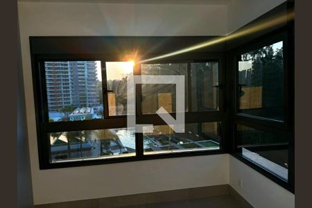 Foto 02 de apartamento à venda com 3 quartos, 142m² em Itaim Bibi, São Paulo