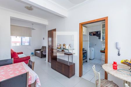 Sala de apartamento à venda com 2 quartos, 80m² em Monsenhor Messias, Belo Horizonte