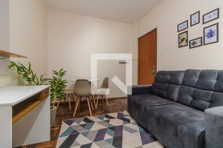 Sala de kitnet/studio à venda com 1 quarto, 28m² em Farroupilha, Porto Alegre