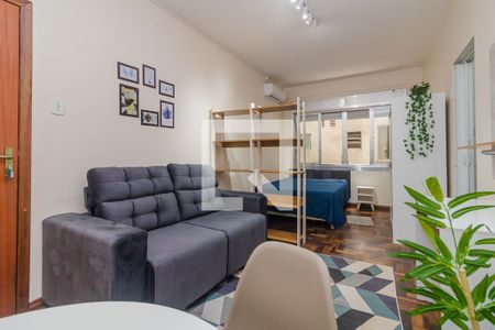 Sala de kitnet/studio à venda com 1 quarto, 28m² em Farroupilha, Porto Alegre