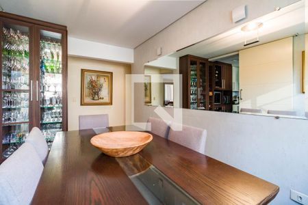 Sala de jantar  de apartamento para alugar com 4 quartos, 285m² em Vila Suzana, São Paulo