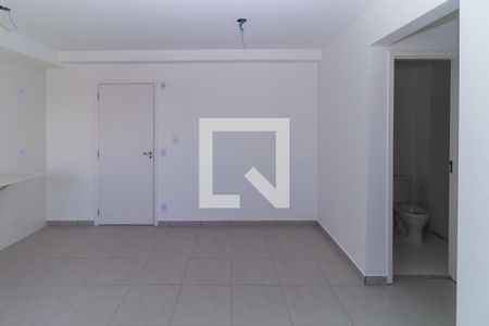 Sala de apartamento para alugar com 2 quartos, 50m² em Vila Fátima, São Paulo