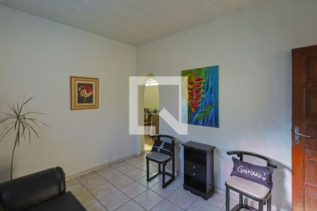 Sala de casa para alugar com 3 quartos, 400m² em Concórdia, Belo Horizonte