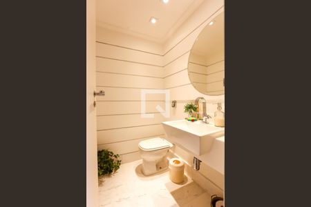 Lavabo de apartamento à venda com 4 quartos, 210m² em Vila Suzana, São Paulo