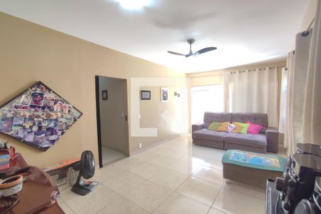 Sala de casa à venda com 3 quartos, 86m² em Taquara, Rio de Janeiro