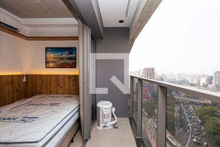 Varanda de kitnet/studio para alugar com 1 quarto, 22m² em Paraíso, São Paulo