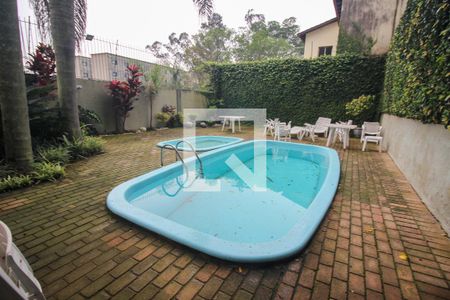 Casa de condomínio à venda com 175m², 3 quartos e 2 vagas Casa de condomínio à venda com 175m², 3 quartos e 2 vagasÁrea comum - Piscina