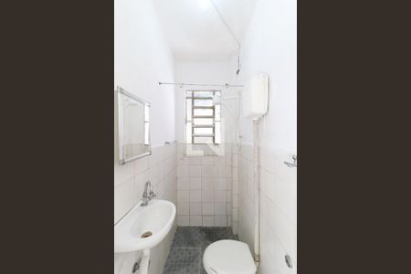 Banheiro de casa para alugar com 1 quarto, 25m² em Quintino Bocaiúva, Rio de Janeiro