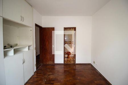 Suíte de apartamento à venda com 4 quartos, 130m² em Santo Antônio, Belo Horizonte