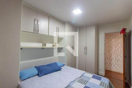 Quarto 1 de apartamento à venda com 2 quartos, 56m² em Vila Carmosina, São Paulo