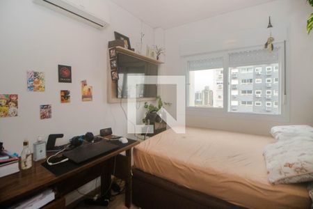 Quarto 1 de apartamento à venda com 3 quartos, 81m² em São Sebastião, Porto Alegre