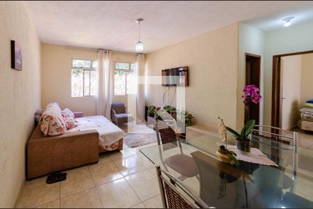 Sala de apartamento à venda com 2 quartos, 67m² em Conjunto Califórnia, Belo Horizonte