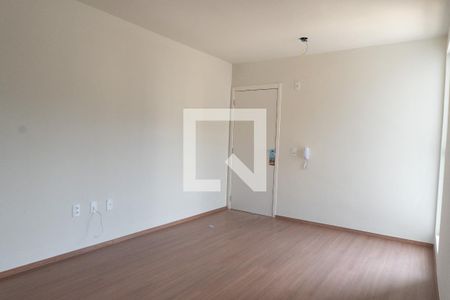 sala de apartamento para alugar com 2 quartos, 45m² em Cabral, Contagem