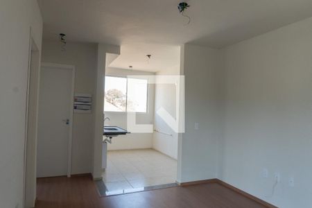 sala de apartamento para alugar com 2 quartos, 45m² em Cabral, Contagem