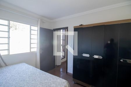 Quarto de casa à venda com 3 quartos, 145m² em Jardim das Alterosas - 1a Secao, Betim