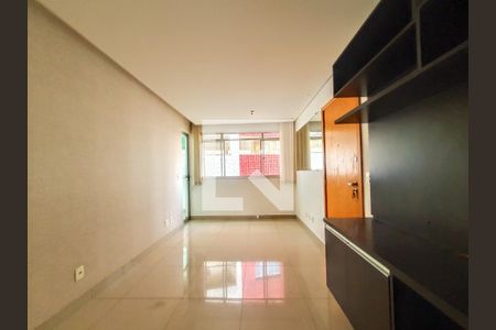 Sala de apartamento à venda com 3 quartos, 76m² em Sagrada Família, Belo Horizonte