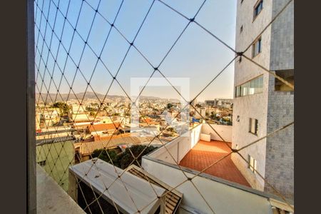 Vista do Quarto 2 de apartamento à venda com 3 quartos, 76m² em Sagrada Família, Belo Horizonte