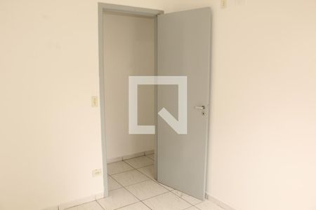 Quarto 2 de apartamento para alugar com 2 quartos, 46m² em Jardim Petrópolis, Cotia