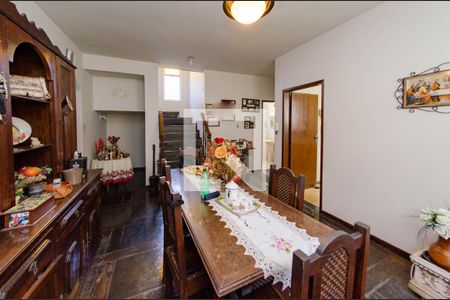 Sala de jantar de casa à venda com 4 quartos, 290m² em Caiçaras, Belo Horizonte