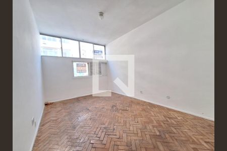 Apartamento à venda com 24m², 1 quarto e sem vagaSala/Quarto