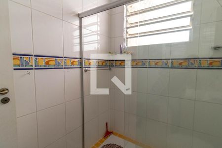 Banheiro de apartamento à venda com 3 quartos, 89m² em Santana, Porto Alegre