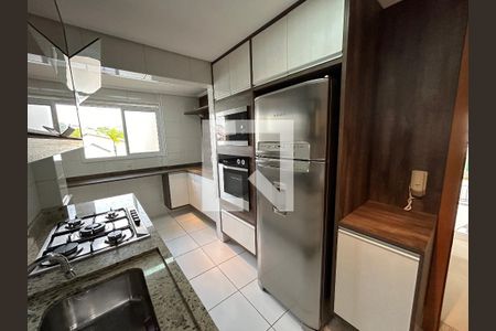 Cozinha de apartamento para alugar com 2 quartos, 92m² em Vila Ipojuca, São Paulo