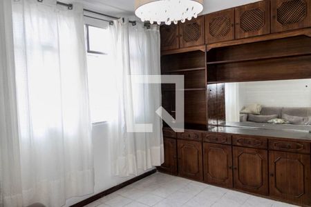 Sala de apartamento para alugar com 3 quartos, 76m² em Stiep, Salvador