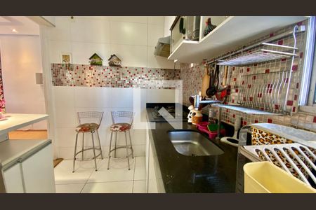 Cozinha de apartamento à venda com 2 quartos, 53m² em Nova Gameleira, Belo Horizonte