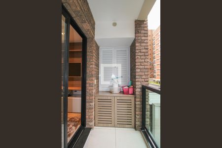 Varanda de apartamento à venda com 1 quarto, 40m² em Cambuí, Campinas